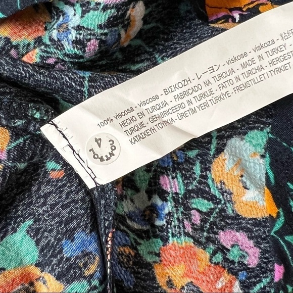 NWT ZARA 90s Babydoll Button Front Floral Ruched‎ Short Sleeves V-Neck Top XS - Picture 8 of 8